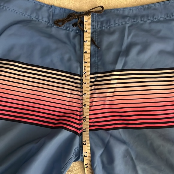 Hurley men’s swim trunks - Picture 6 of 7